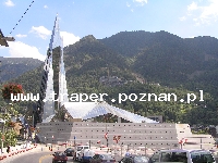 Andorra la Vella, to miasto jest stolica Księstwa Andory. Leży we wschodnich Pirenejach.