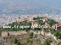 Alanya to miasto położone nad Morzem Śr&oacute;dziemnym, na Riwierze Tureckiej. Jest znanym ośrodkiem turystycznym, chętnie odwiedzanym przez turyst&oacute;w z Polski.