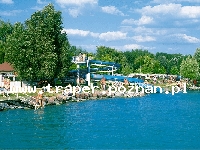 Balaton to największe jezioro w Europie Środkowej. Latem szybko się nagrzewa do temperatury 21-28&deg;C. Średnia głębokość 4 m. Południowy brzeg jest płytszy i można spacerować daleko w je
