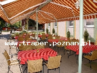 Harkany jest położone w pobliżu miasta P&eacute;cs blisko granicy z Chorwacją. Węgry. Największym skarbem Harkany jest lecznicza woda termalna na miejscowym kąpielisku. Kapielisko termalne jest