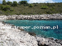 Korcula - wyspa słońca, wina i bogatej historii, to najbardziej śr&oacute;dziemnomorska wyspa Dalmacji, z niej pochodził Marco Polo. Miasteczko Korcula rozwijało się przez wiele lat. Do dzisiaj 
