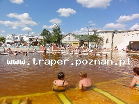 Hajduszoboszl&oacute; tutaj znajduje się największy w Europie kompleks wodny Hungarospa. Olbrzymie kąpielisko z wieloma basenami termalnymi, z falami, rekreacyjnymi, pływackimi, basenami leczniczy