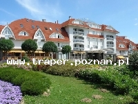 Zalakaros jest położone na południe od Balatonu blisko granicy z Austrią i Chorwacją, 30 km od miasta Balatonmariafurdo. W Zalakaros znajduje się nowoczene interesujące kąpielisko termalne. K�