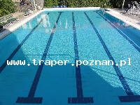 Hajduszoboszl&oacute; tutaj znajduje się największy w Europie kompleks wodny Hungarospa. Olbrzymie kąpielisko z wieloma basenami termalnymi, z falami, rekreacyjnymi, pływackimi, basenami leczniczy