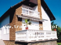Balaton to największe jezioro w Europie Środkowej. Latem szybko się nagrzewa do temperatury 21-28&deg;C. Średnia głębokość 4 m. Południowy brzeg jest płytszy i można spacerować daleko w je