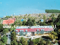 Balaton to największe jezioro w Europie Środkowej. Latem szybko się nagrzewa do temperatury 21-28&deg;C. Średnia głębokość 4 m. Południowy brzeg jest płytszy i można spacerować daleko w je