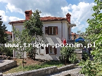 Crkvenica to miejscowość wypoczynkowa położona w Zatoce Kvarnerskiej. Crikvenica wraz z Dramalj to małe miasteczka Riwiery Kwarneńskiej położone naprzeciw Wyspy Krka. Obie miejscowości połą