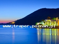 Korcula - wyspa słońca, wina i bogatej historii, to najbardziej śr&oacute;dziemnomorska wyspa Dalmacji, z niej pochodził Marco Polo. Miasteczko Korcula rozwijało się przez wiele lat. Do dzisiaj 