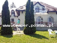 Balaton to największe jezioro w Europie Środkowej. Latem szybko się nagrzewa do temperatury 21-28&deg;C. Średnia głębokość 4 m. Południowy brzeg jest płytszy i można spacerować daleko w je