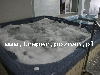 Zalakaros jest położone na południe od Balatonu blisko granicy z Austrią i Chorwacją, 30 km od miasta Balatonmariafurdo. W Zalakaros znajduje się nowoczene interesujące kąpielisko termalne. K�