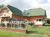 Balaton to największe jezioro w Europie Środkowej. Latem szybko się nagrzewa do temperatury 21-28&deg;C. Średnia głębokość 4 m. Południowy brzeg jest płytszy i można spacerować daleko w je