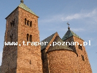 Uniej&oacute;w to miasto w wojew&oacute;dztwie ł&oacute;dzkim, położone nad rzeką Wartą. W 2008 roku w Uniejowie otwarto Termy Uniej&oacute;w z gorącymi solankami leczniczymi. Znajduje się tuta