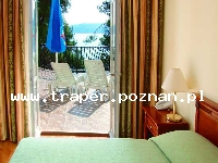 Trogir jest położony 20 km od Splitu. Chorwacja. Trogir to stare malownicze miasto śr&oacute;dziemnomorskie, położone na wyspie. Zabytkowa star&oacute;wka z katedrą św. Lovro z romańskim porta