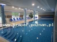 Hajduszoboszl&oacute; tutaj znajduje się największy w Europie kompleks wodny Hungarospa. Olbrzymie kąpielisko z wieloma basenami termalnymi, z falami, rekreacyjnymi, pływackimi, basenami leczniczy