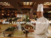 Eger to barokowy kurort położony wśr&oacute;d wzg&oacute;rz z winoroślą, położony w p&oacute;łnocnych Węgrzech, nad potokiem Eger, blisko granicy ze Słowacją. Miasto o bogatej historii i te