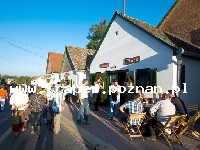 Harkany jest położone w pobliżu miasta P&eacute;cs blisko granicy z Chorwacją. Węgry. Największym skarbem Harkany jest lecznicza woda termalna na miejscowym kąpielisku. Kapielisko termalne jest