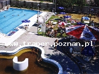 Hajduszoboszl&oacute; tutaj znajduje się największy w Europie kompleks wodny Hungarospa. Olbrzymie kąpielisko z wieloma basenami termalnymi, z falami, rekreacyjnymi, pływackimi, basenami leczniczy