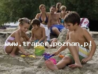Balaton to największe jezioro w Europie Środkowej. Latem szybko się nagrzewa do temperatury 21-28&deg;C. Średnia głębokość 4 m. Południowy brzeg jest płytszy i można spacerować daleko w je