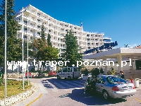 Trogir jest położony 20 km od Splitu. Chorwacja. Trogir to stare malownicze miasto śr&oacute;dziemnomorskie, położone na wyspie. Zabytkowa star&oacute;wka z katedrą św. Lovro z romańskim porta