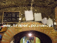 Eger to barokowy kurort położony wśr&oacute;d wzg&oacute;rz z winoroślą, położony w p&oacute;łnocnych Węgrzech, nad potokiem Eger, blisko granicy ze Słowacją. Miasto o bogatej historii i te