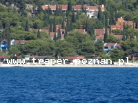 Trogir jest położony 20 km od Splitu. Chorwacja. Trogir to stare malownicze miasto śr&oacute;dziemnomorskie, położone na wyspie. Zabytkowa star&oacute;wka z katedrą św. Lovro z romańskim porta