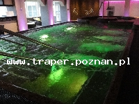 Hajduszoboszl&oacute; tutaj znajduje się największy w Europie kompleks wodny Hungarospa. Olbrzymie kąpielisko z wieloma basenami termalnymi, z falami, rekreacyjnymi, pływackimi, basenami leczniczy