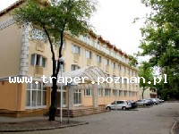 Hajduszoboszl&oacute; tutaj znajduje się największy w Europie kompleks wodny Hungarospa. Olbrzymie kąpielisko z wieloma basenami termalnymi, z falami, rekreacyjnymi, pływackimi, basenami leczniczy
