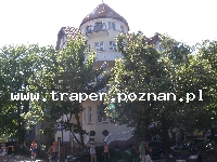 Sopot jest popularnym kurortem nadmorskim, miastem uzdrowiskowym, po II wojnie światowej znanym z organizowanych tam od 1961 w Operze Leśnej konkurs&oacute;w piosenki Sopot Festival. Miasto posiada 