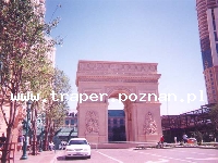 Paryż to miasto artyst&oacute;w, kultury, zabytk&oacute;w , mody i nowoczesnych rozwiązań architektonicznych. Tutaj spotykają się turyści z całego świata. Miasto kt&oacute;re nie zasypia. Disn