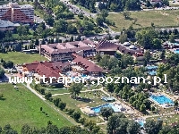 Zalakaros jest położone na południe od Balatonu blisko granicy z Austrią i Chorwacją, 30 km od miasta Balatonmariafurdo. W Zalakaros znajduje się nowoczene interesujące kąpielisko termalne. K�