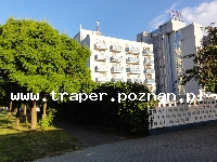 Hajduszoboszl&oacute; tutaj znajduje się największy w Europie kompleks wodny Hungarospa. Olbrzymie kąpielisko z wieloma basenami termalnymi, z falami, rekreacyjnymi, pływackimi, basenami leczniczy