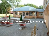 Hajduszoboszl&oacute; tutaj znajduje się największy w Europie kompleks wodny Hungarospa. Olbrzymie kąpielisko z wieloma basenami termalnymi, z falami, rekreacyjnymi, pływackimi, basenami leczniczy