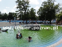 Hajduszoboszl&oacute; tutaj znajduje się największy w Europie kompleks wodny Hungarospa. Olbrzymie kąpielisko z wieloma basenami termalnymi, z falami, rekreacyjnymi, pływackimi, basenami leczniczy