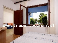 Trogir jest położony 20 km od Splitu. Chorwacja. Trogir to stare malownicze miasto śr&oacute;dziemnomorskie, położone na wyspie. Zabytkowa star&oacute;wka z katedrą św. Lovro z romańskim porta