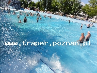 Hajduszoboszl&oacute; tutaj znajduje się największy w Europie kompleks wodny Hungarospa. Olbrzymie kąpielisko z wieloma basenami termalnymi, z falami, rekreacyjnymi, pływackimi, basenami leczniczy