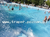 Hajduszoboszl&oacute; tutaj znajduje się największy w Europie kompleks wodny Hungarospa. Olbrzymie kąpielisko z wieloma basenami termalnymi, z falami, rekreacyjnymi, pływackimi, basenami leczniczy